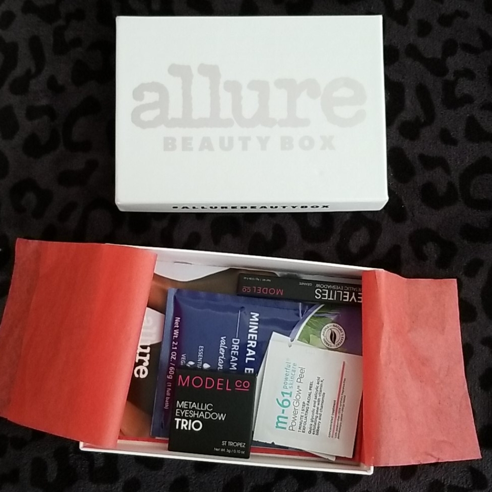 Allure beauty box nwot